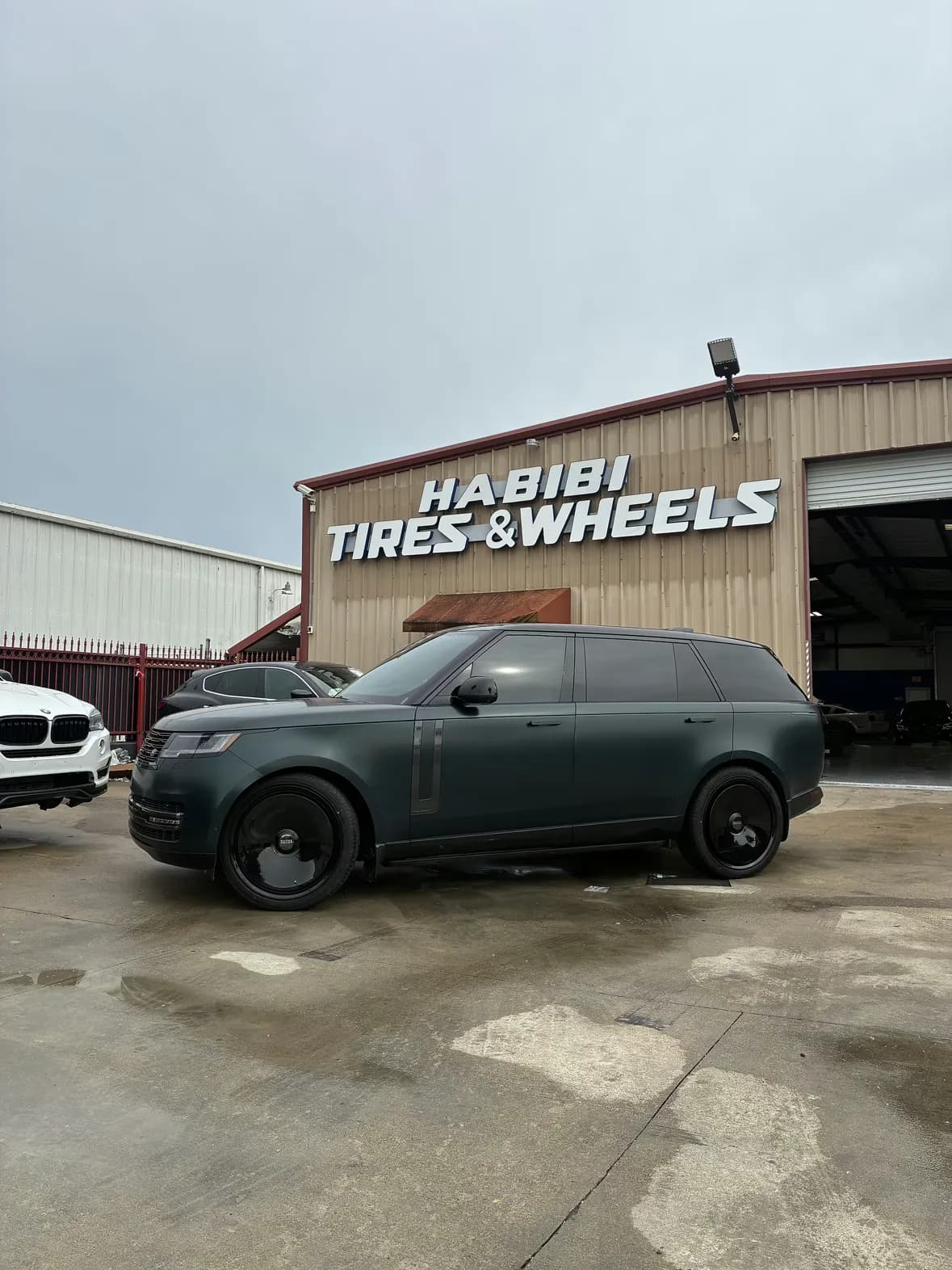 Habibi Tires and Wheels storefront in Houston