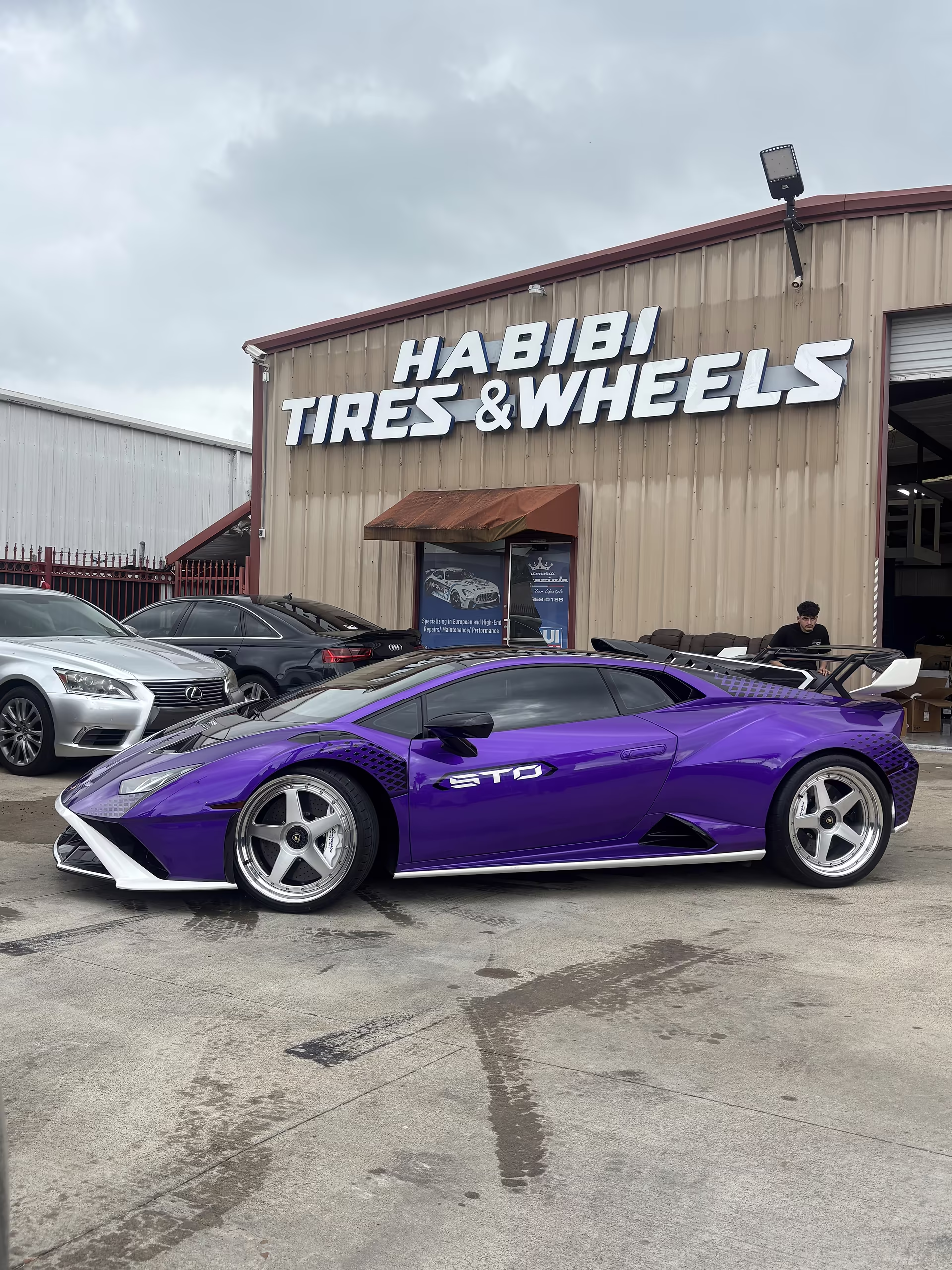Huracan STO