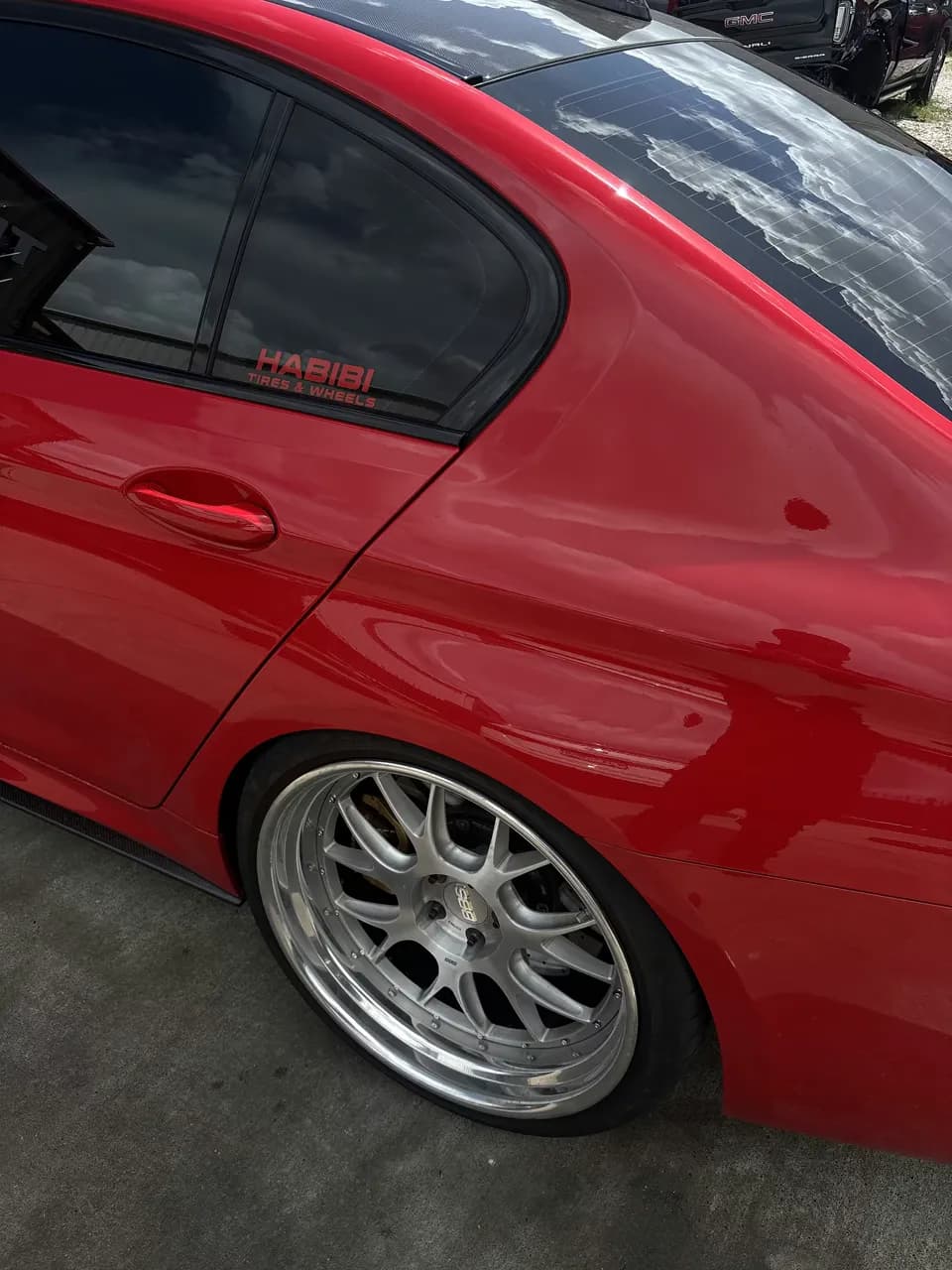 Performance example from the Habibi shop